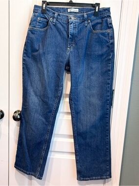 Riders by Lee Relaxed Women’s Medium Wash Straight Leg Size 12 Petite Jeans